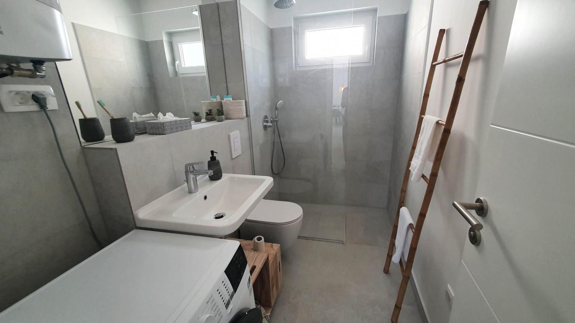 Jadran Deluxe Apartment Krvavica Esterno foto
